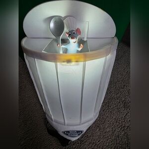 Disney Parks Epcot Remy's Ratatouille Adventure Light-Up Chef Remy Hat